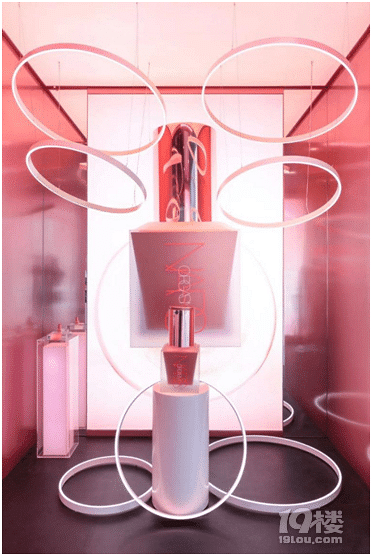 NARS “高潮”蔓延杭城,玩妝派對(duì)美到顫抖