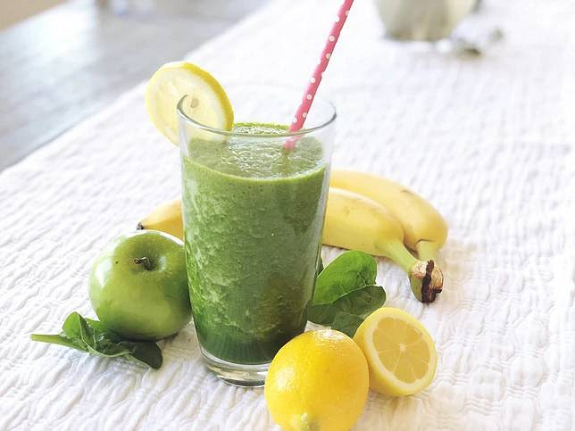 生下7个孩子仍拥有魔鬼身材,母女合影像姐妹!