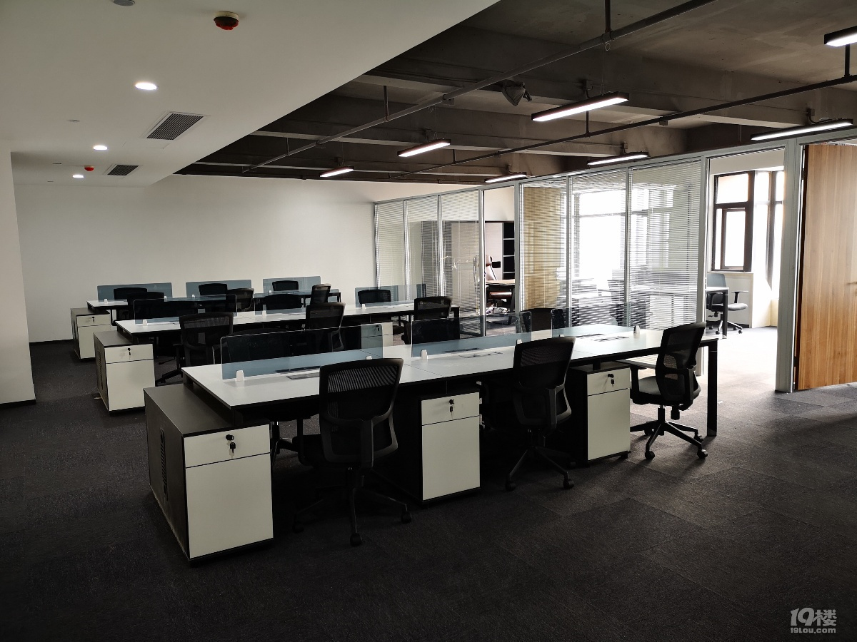 江干区丁兰国际精装修带公家具 经理室 财务室 大开间-租金12000元-尚