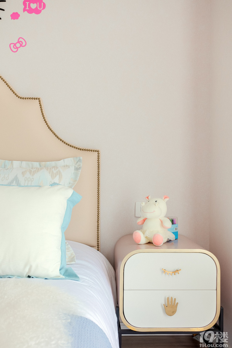 ��ʥ��װ�Ρ�������ʽ���ݡ�������԰����´��Է156��