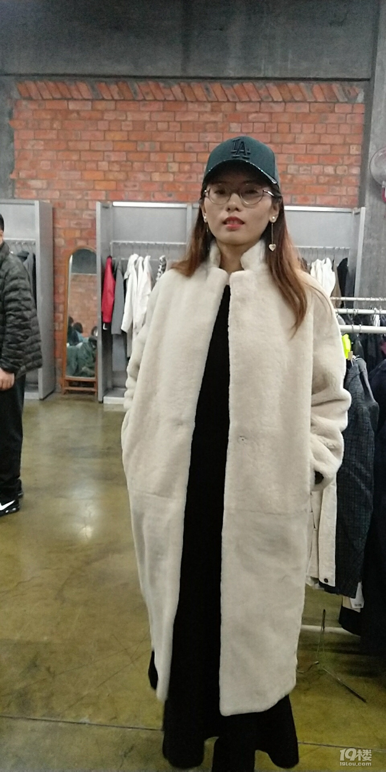 江南布衣 less 速寫(xiě)工廠店123折薅羊毛走起。。