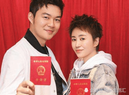 马丽宣布怀孕喜讯,网友评论"亮眼":恭喜郝建!