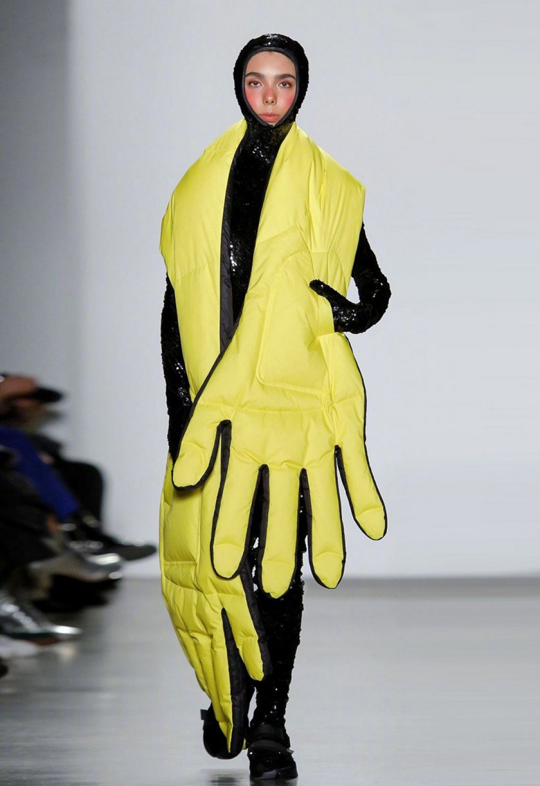 穿爱马仕的贵妇们,在和我们一起抢.羽绒服?