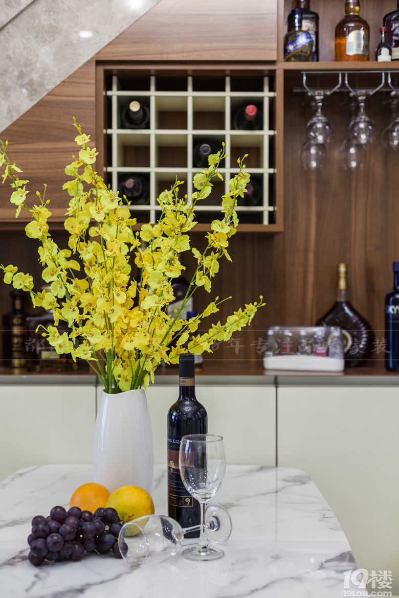 ������װ�ξ�Ʒ������������԰ ���ݷ��120�O