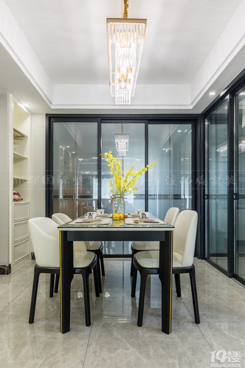 ������װ�ξ�Ʒ��������ʵ�����Ϻ��� �ִ�����180�O��