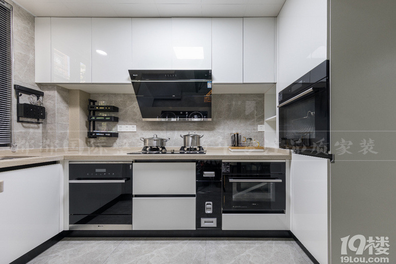 ������װ�ξ�Ʒ��������ʵ�����Ϻ��� �ִ�����180�O��