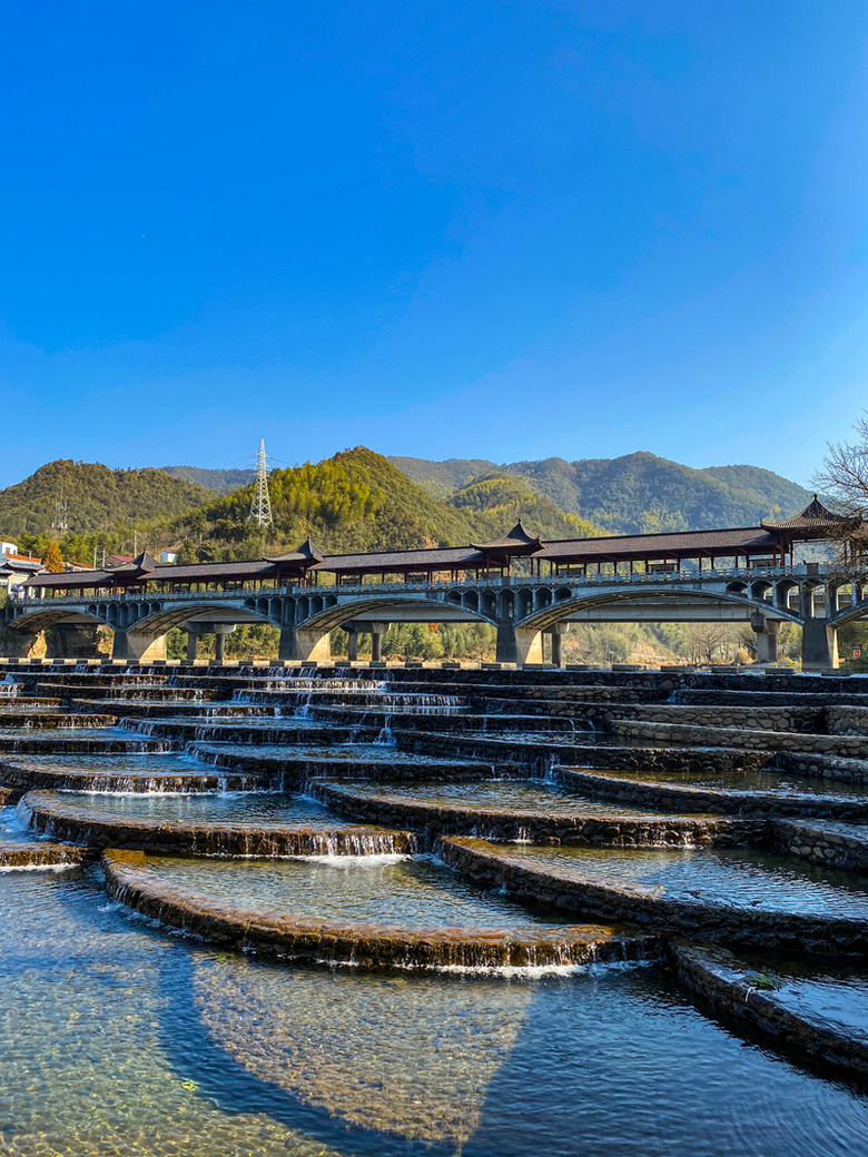 杭州富阳龙鳞坝景区图片