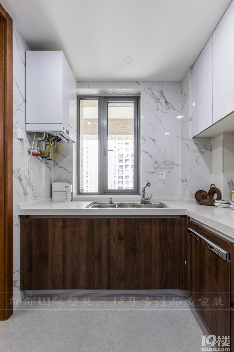 ������װ�ξ�Ʒ������������Է ��̨ʽ��160�O��