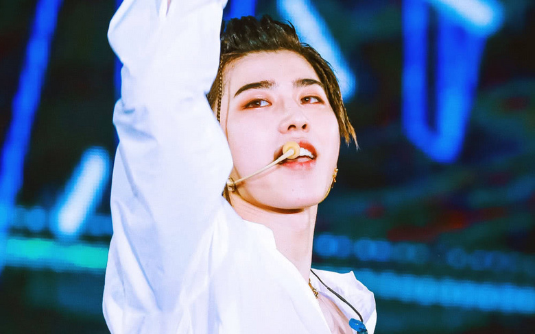 蔡徐坤否认去英国进修,如此火的他,大家能否说