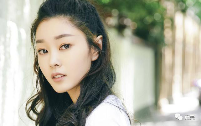 贵圈最令人惋惜的二字女星,演技力压李沁,长相不输baby,却