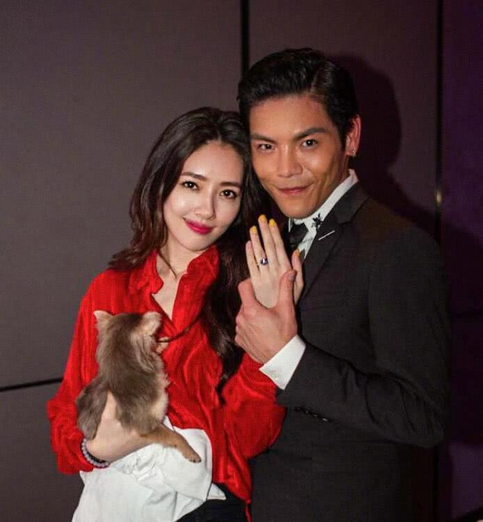 曝向佐为郭碧婷办夜市婚礼圆梦,原定圣诞节举