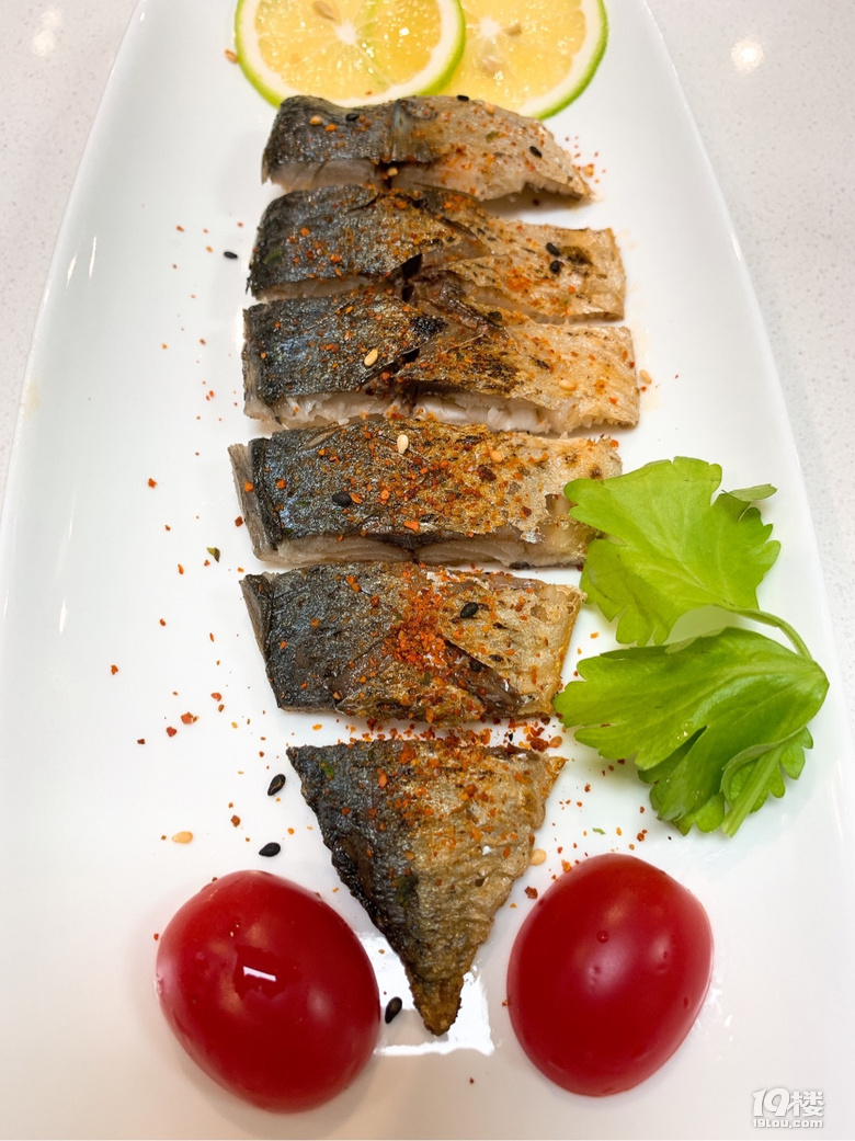 煎青花鱼:油脂丰富的挪威青花鱼,最适合煎