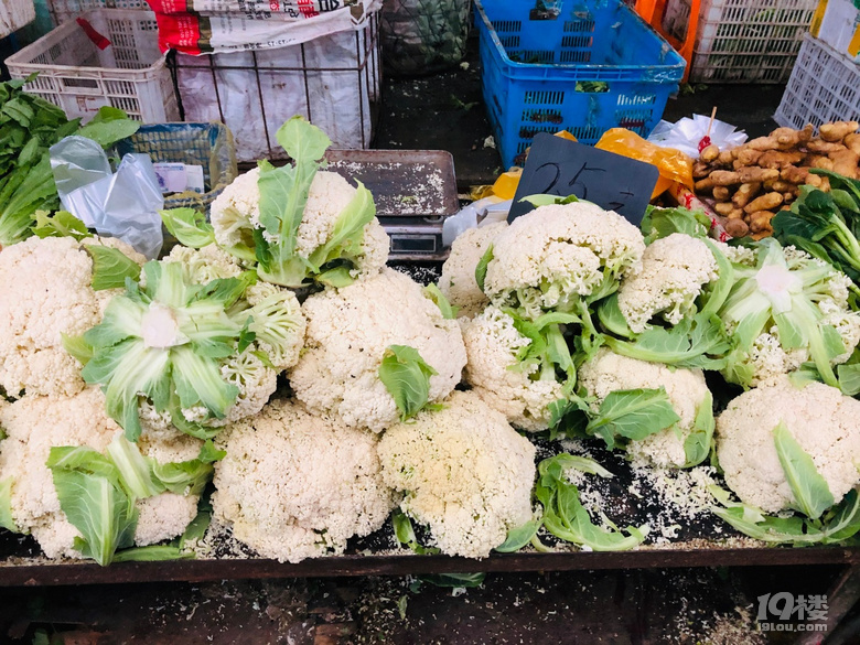 【杭州年貨地圖】草莓15兩碗,明蝦25元,勾莊菜市場便宜貨太多了