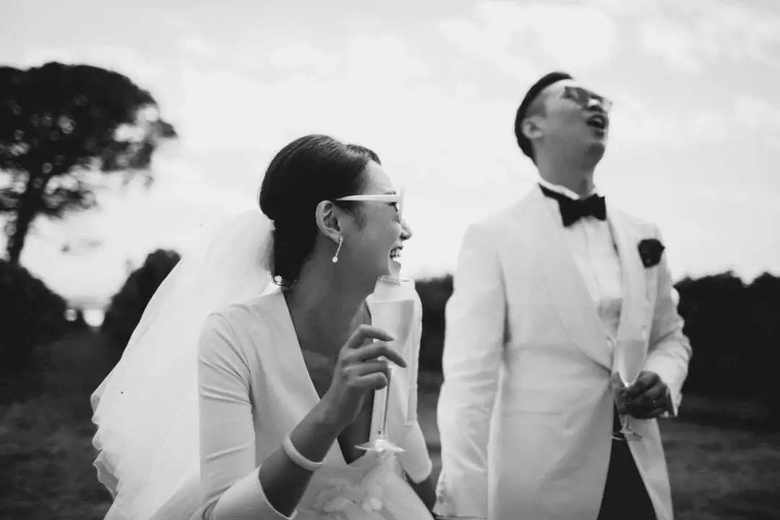 这位时尚博主的海外婚礼，小而精，好看又有趣