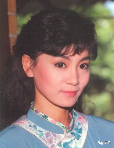 洋娃娃长相情路坎坷,被渣男抛弃,现任又跳楼,单身无子靠事业重