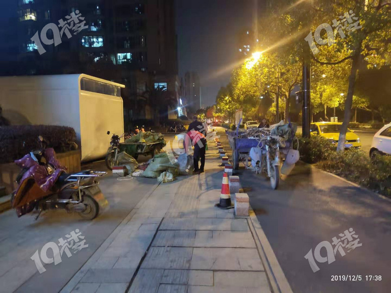 杭州市內(nèi)社區(qū)新增的鯨靈回收環(huán)保屋您是否接受?