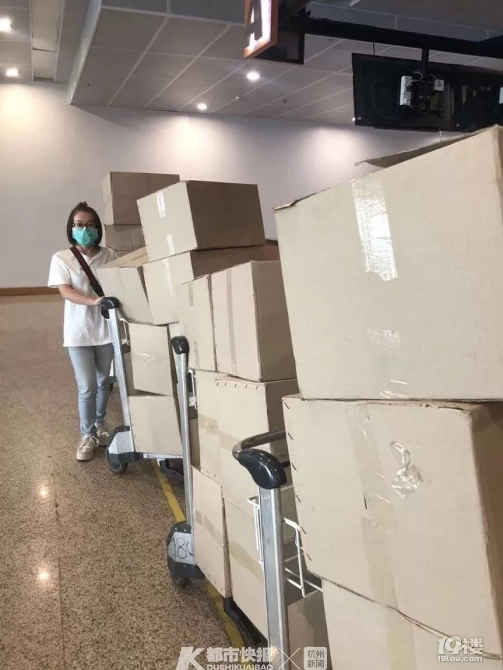 約1萬只N95口罩將很快抵杭!導游領隊從全世界買口罩、運口罩