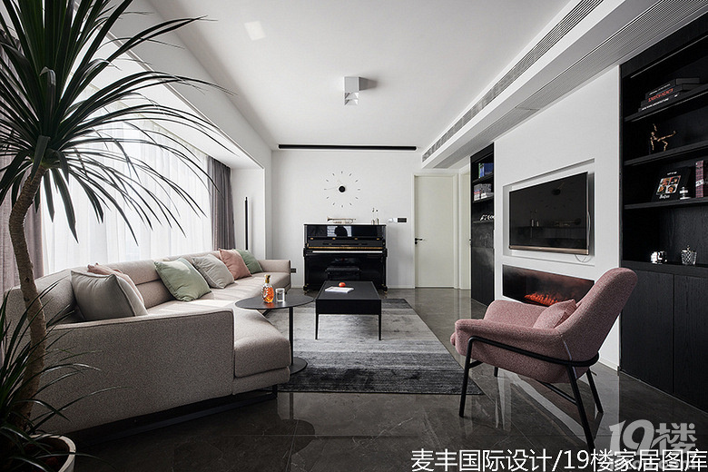 *����*�ϼ�