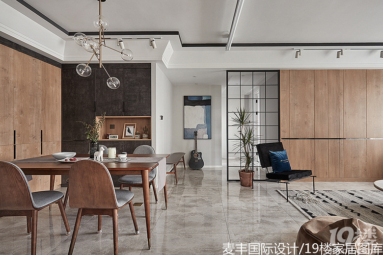 *����*�ϼ�