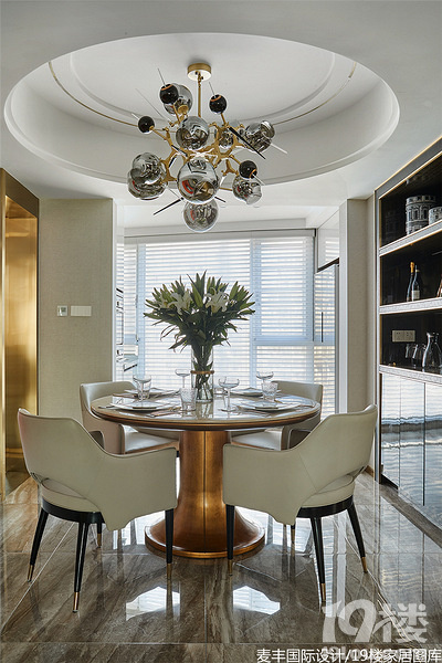 *����*�ϼ�