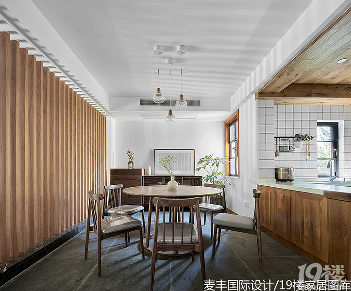 *����*�ϼ�