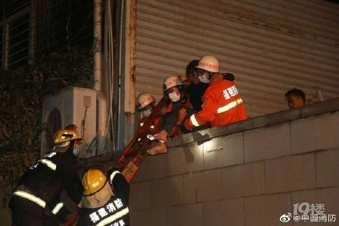泉州酒店坍塌事故已致27人遇難,已知3名浙江人