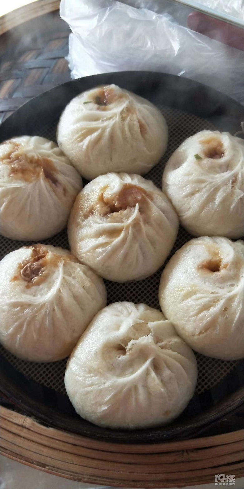 嵊州小笼包现蒸现冻顺丰冷链直发,接受预订.