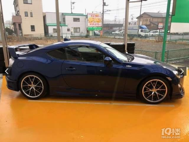 在日本买二手车有多爽？十万各种跑车，准新埃尔法二十多万随便买