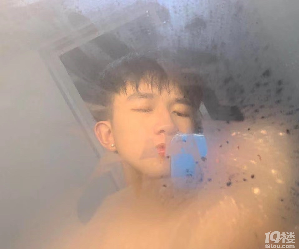 [鿴DƬ][鿴DƬ]