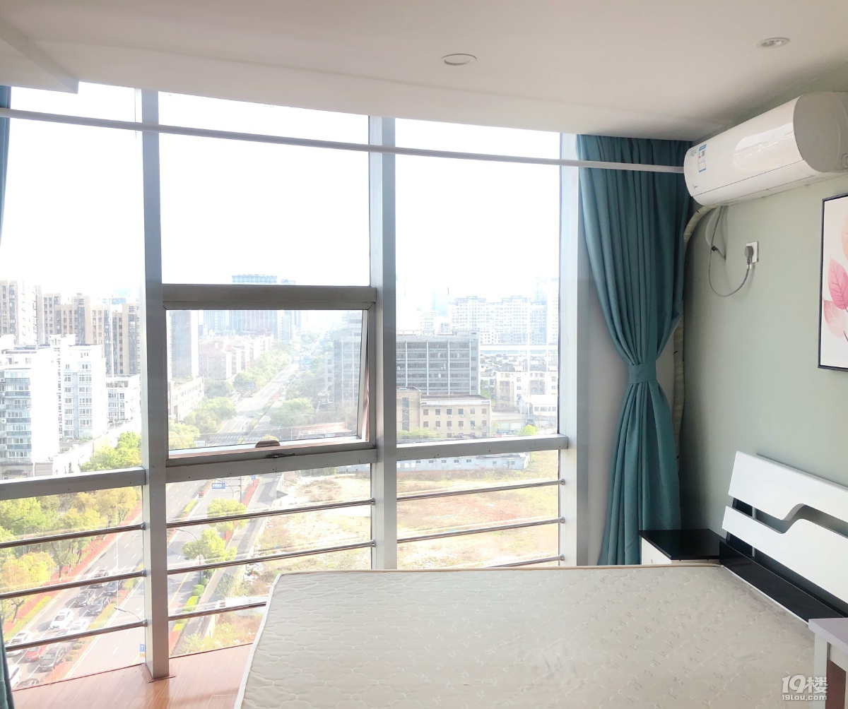 漫果公寓西湖大厦有房出租 地铁2号线附近 非中介 可月付 可短租