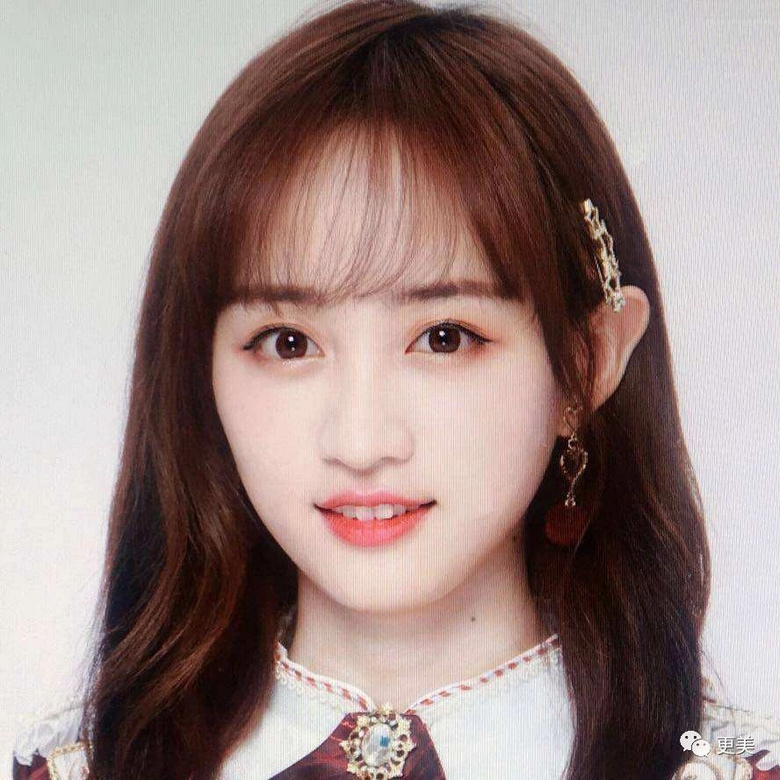 疫情期间沈月是照着蔡徐坤去换了个头吗?终于不土了!