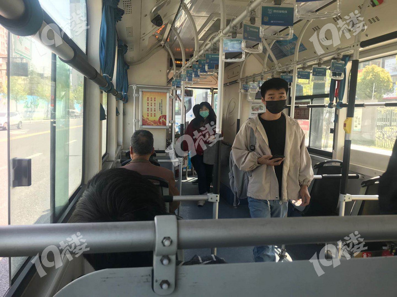 杭州現在天氣變熱了!你口罩還戴得住不?