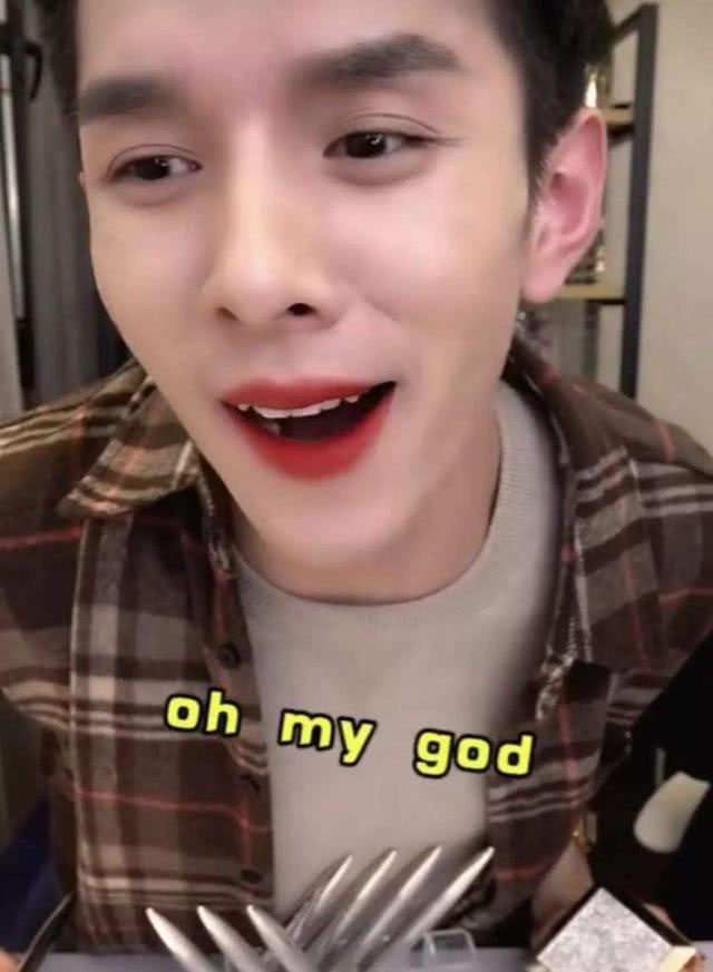 李佳琦送爱犬上学当治愈犬,never公益代言两