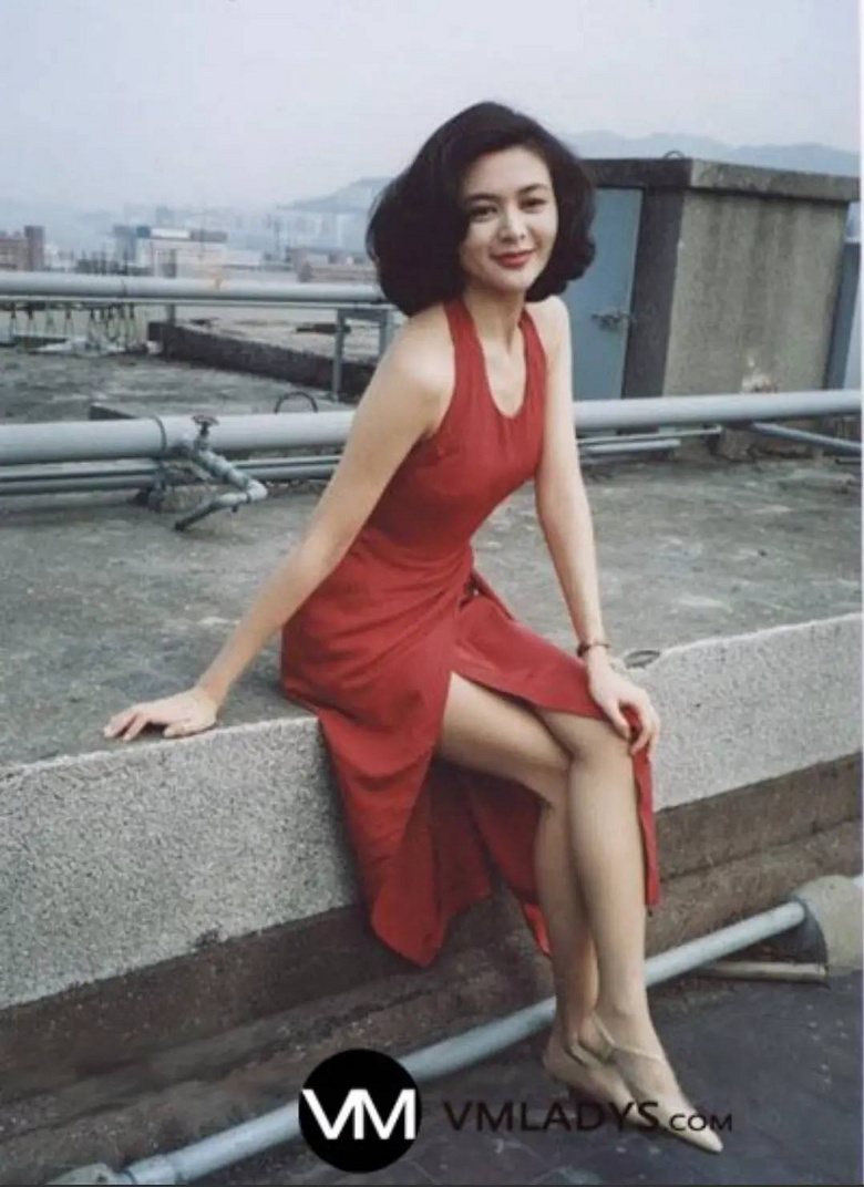继宋祖儿催吐疤痕都露出后，泫雅热巴的尤物身材是这样来的？