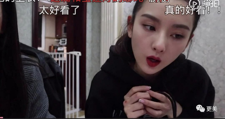 继宋祖儿催吐疤痕都露出后，泫雅热巴的尤物身材是这样来的？