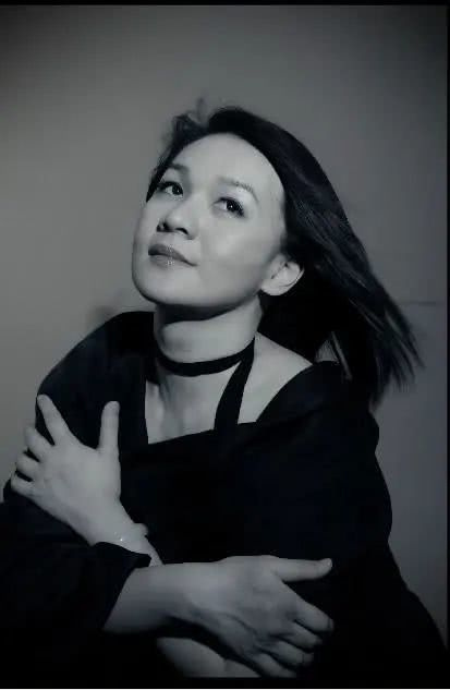 辱骂选手惨遭封杀,屡教不改的她,被奇葩婆婆调教成了赚钱机器?