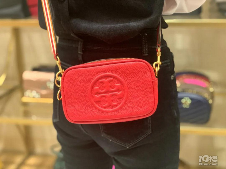 最近代購都在刷囤貨,拒絕還價背后是化妝品包包都要斷貨?