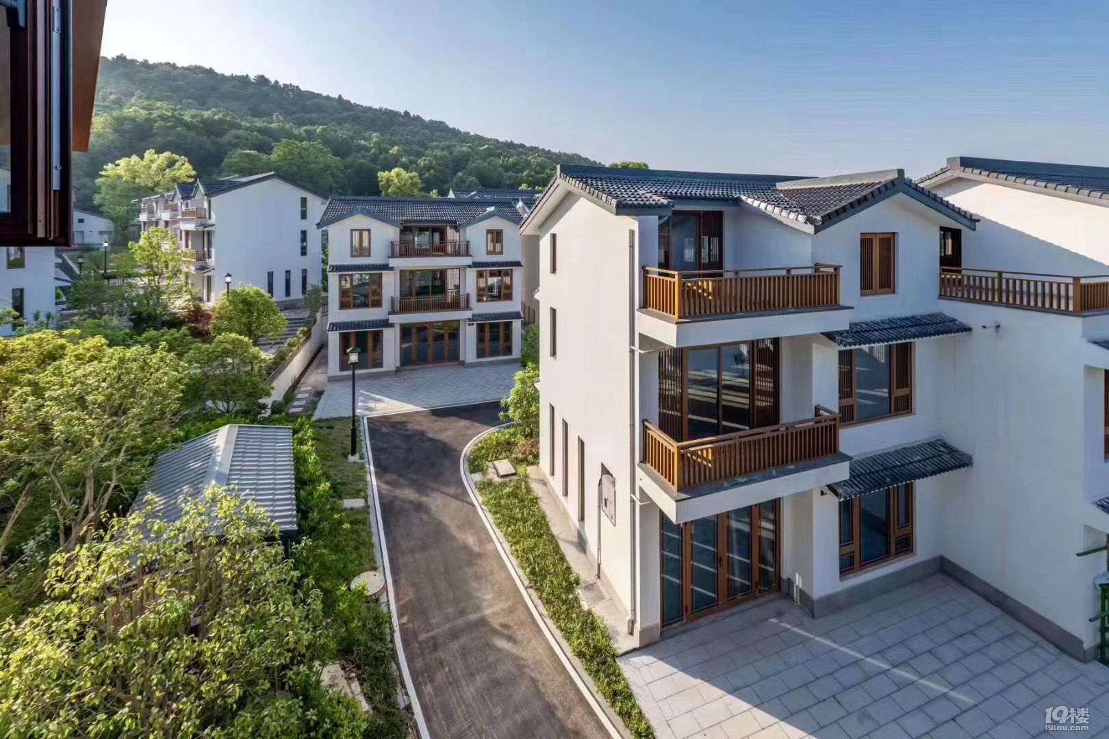 西湖边唯一的产业园 稀缺独幢 面积从200方到1000方都有