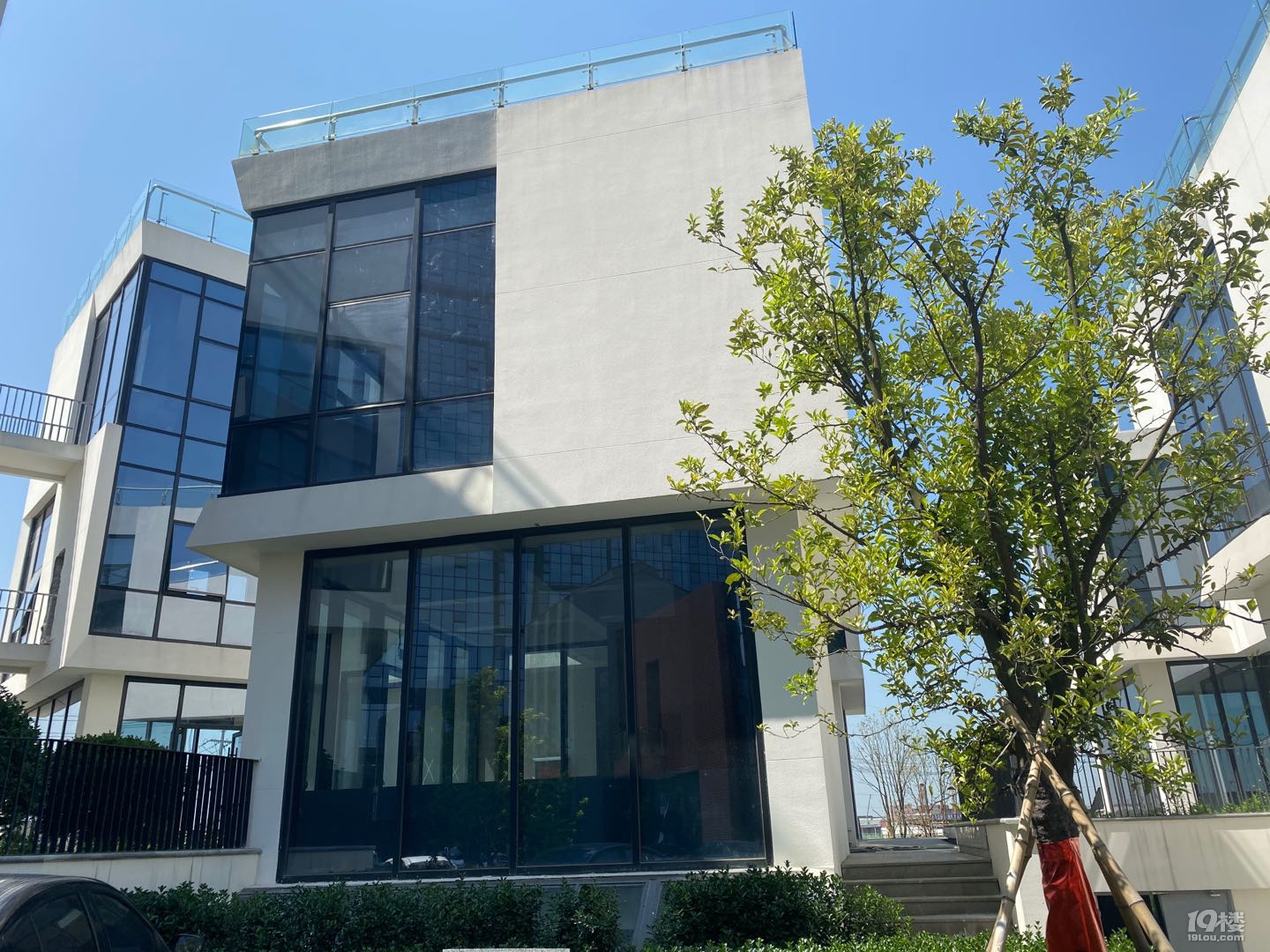 良渚地铁旁 小独栋别墅办公室 2层单层层高4.2米