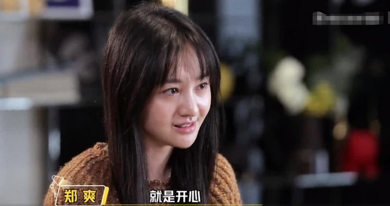 郑爽难以忍受独居生活在家愤怒摔东西,崩溃大哭喊话:不想一个人-八卦