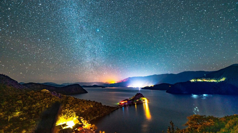 行摄云南 | 荡舟泸沽湖，苍山洱海边寄梦风花雪月