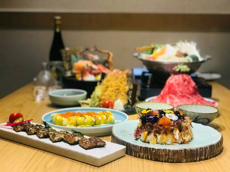 好吃却不起眼的日料店，老板还送了两瓶日本啤酒
