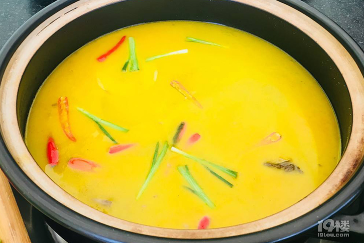 璞真金汤酸辣酱火锅做法 金汤酸辣火锅让人回味无穷