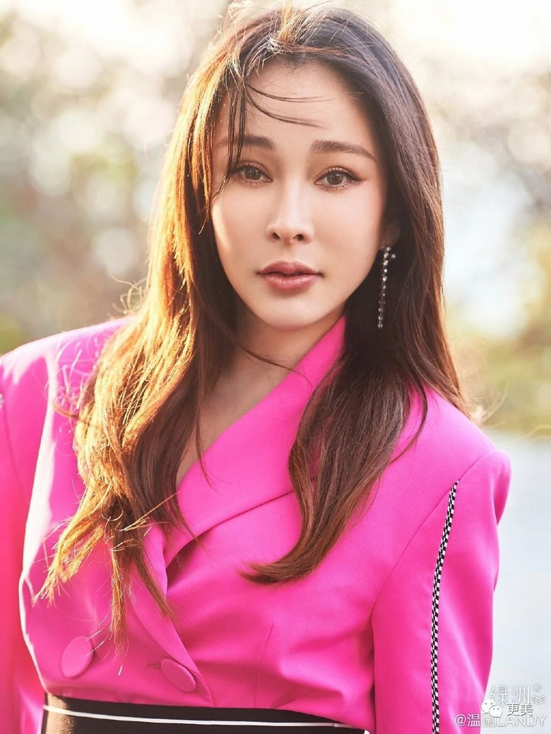 周杰伦"前女友",整到眼睛睁不开,这脸真没法看了…-整容日记-杭州19楼