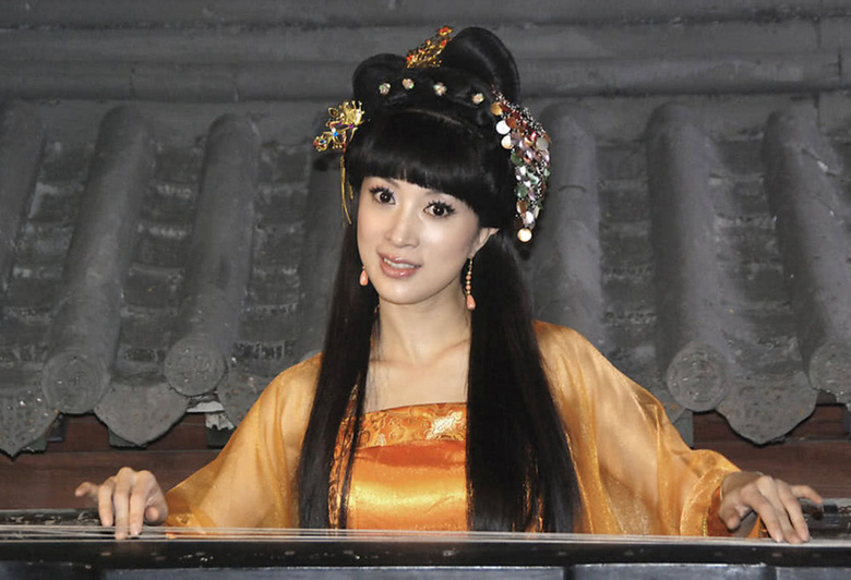 演不了农民的金巧巧,再一次证明了自己的高贵,网友:玩不起