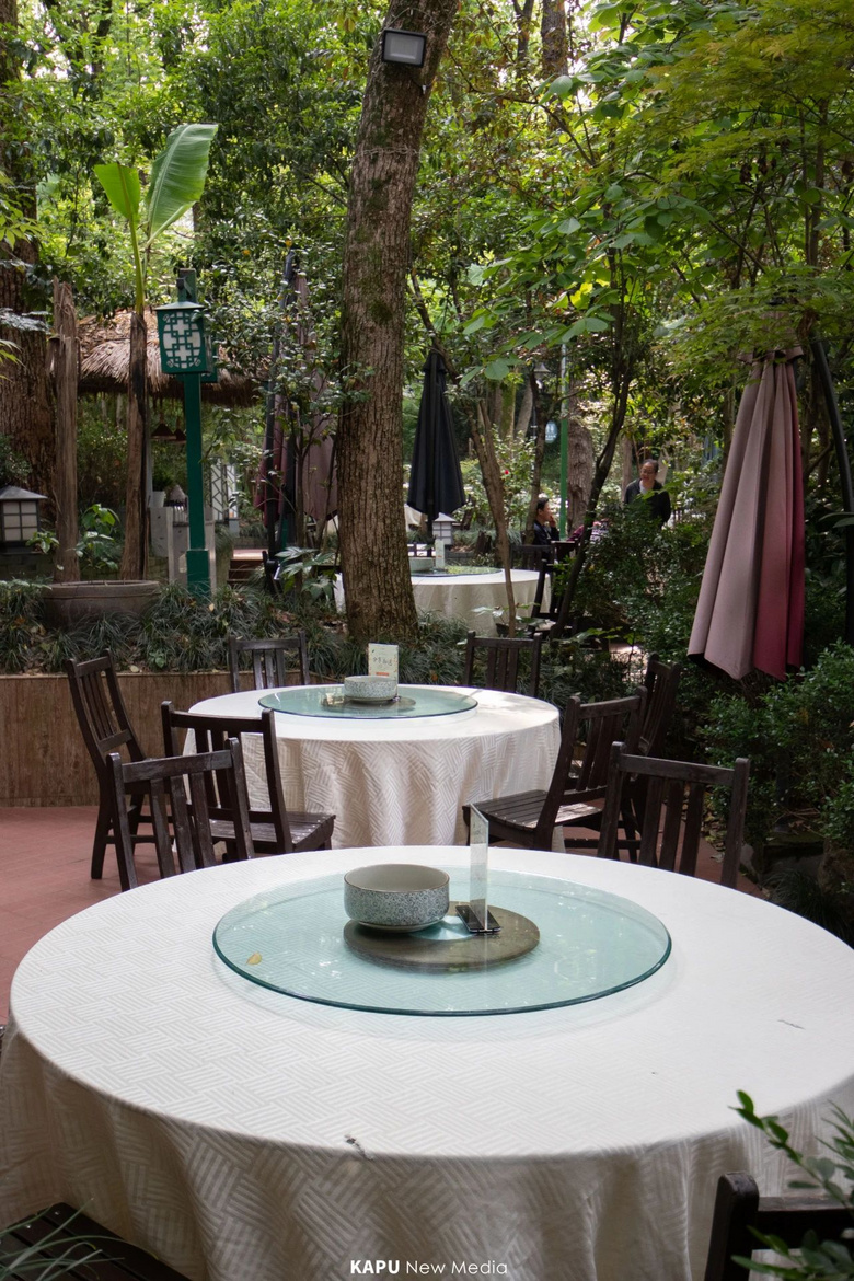 时令鲜,老底子杭味…这家半山腰的花园餐厅,有着十四年西湖风姿