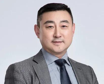 网友曝博纳影业副总黄巍离世真相,在悠唐广场跳楼,呐喊着下来