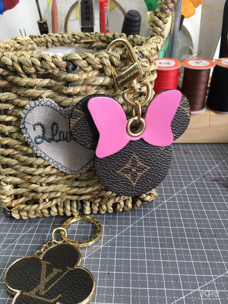 情有独钟 lv米老鼠钥匙扣