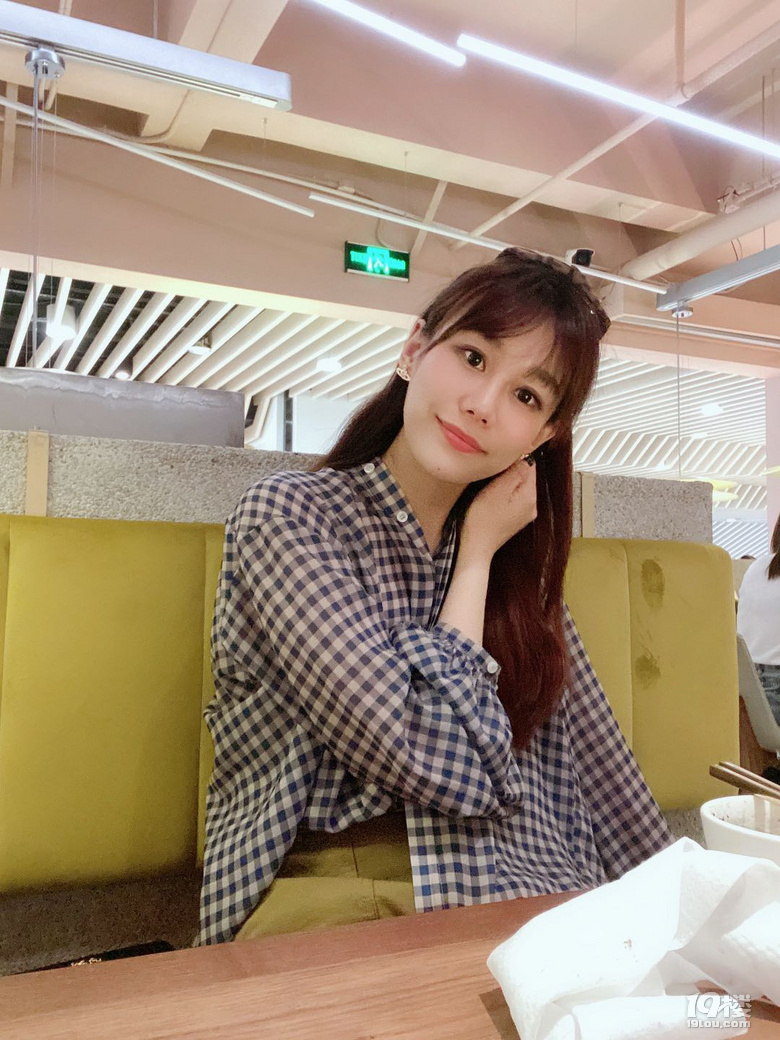 【人物专访】留过学参加过时装周的杭州姑娘,有颜有大长腿