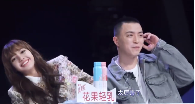 这位身高不过150+的爆炸甜心,成为碾压娱乐圈御姐高妹的第一